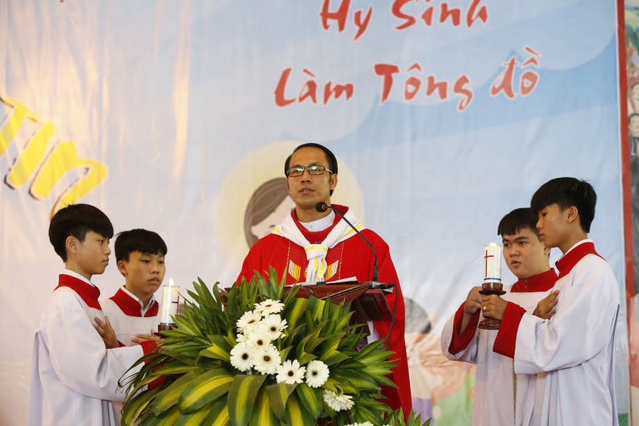 XuanLoc HuynhTruong 11 - Họp mặt và mừng bổn mạng Giáo lý viên - GP Xuân Lộc
