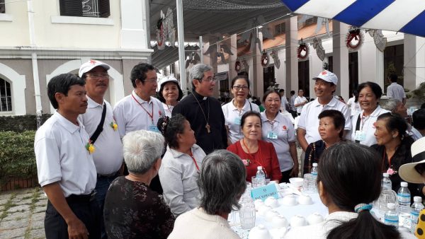 caritas sai gon va ngay the gioi nguoi ngheo 600x338 - Caritas Sài Gòn và Ngày thế giới người nghèo