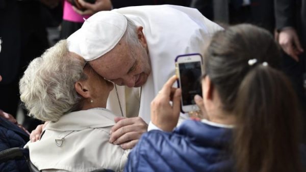 popefrancis 31oct2018 01 600x338 - ĐTC Phanxicô: Hôn nhân là một cuộc hành trình đi từ "tôi" đến "chúng ta"