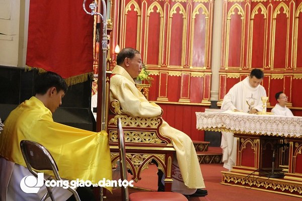 duc tong giuse vu van thien dang le ta on ket thuc su vu chu chan giao phan hai phong 11 - Đức tổng Giuse Vũ Văn Thiên dâng lễ tạ ơn kết thúc sứ vụ chủ chăn Giáo phận Hải Phòng