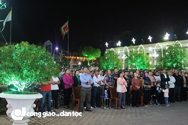 duc tong giuse vu van thien dang le ta on ket thuc su vu chu chan giao phan hai phong 7 - Đức tổng Giuse Vũ Văn Thiên dâng lễ tạ ơn kết thúc sứ vụ chủ chăn Giáo phận Hải Phòng