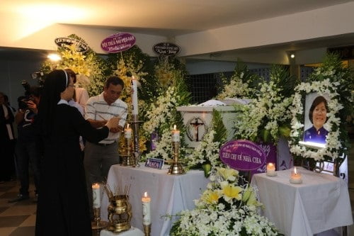 Phái đoàn Ban Tôn giáo Chính phủ viếng lễ tang Nữ tu Maria Trần Thị Kim Quyên
