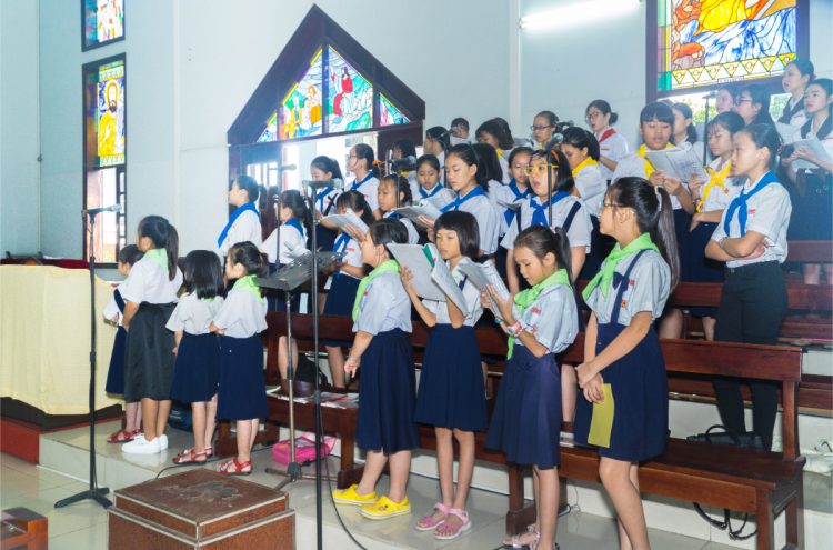 01102019 112634 8 750x495 - Giáo xứ Phú Bình: Mừng bổn mạng Đoàn Thiếu Nhi Thánh Thể