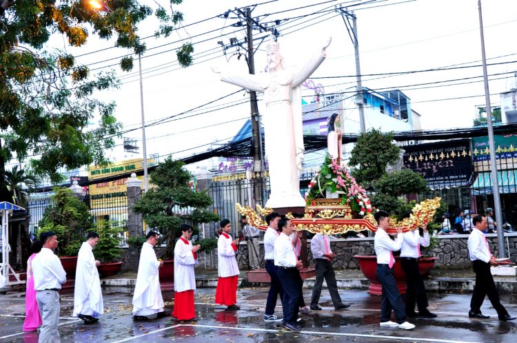 02102019 165006 3 750x498 - Giáo xứ Bình Thuận (Tân Sơn Nhì): Mừng Lễ Thánh Têrêsa