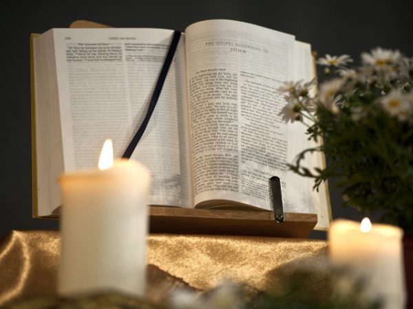 bible 1 e1556336201111 - 27/04 - Thứ bảy trong tuần BÁT NHẬT PHỤC SINH