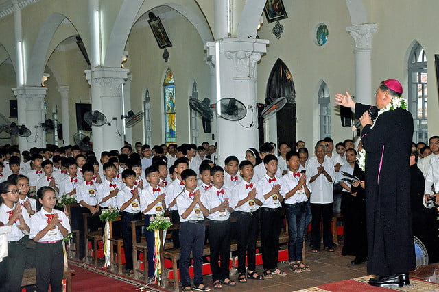 16108 bai xuyen 1 - Giáo xứ Bái Xuyên: 201 thiếu nhi khắc ghi Ấn tín Ơn Chúa Thánh Thần