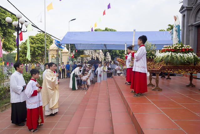 16110 hoa tran 1 - Giáo họ Hoà Trần mừng thánh lễ Đức Maria Trinh Nữ Vương quan thày