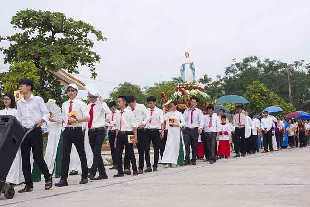 16110 hoa tran 3 - Giáo họ Hoà Trần mừng thánh lễ Đức Maria Trinh Nữ Vương quan thày