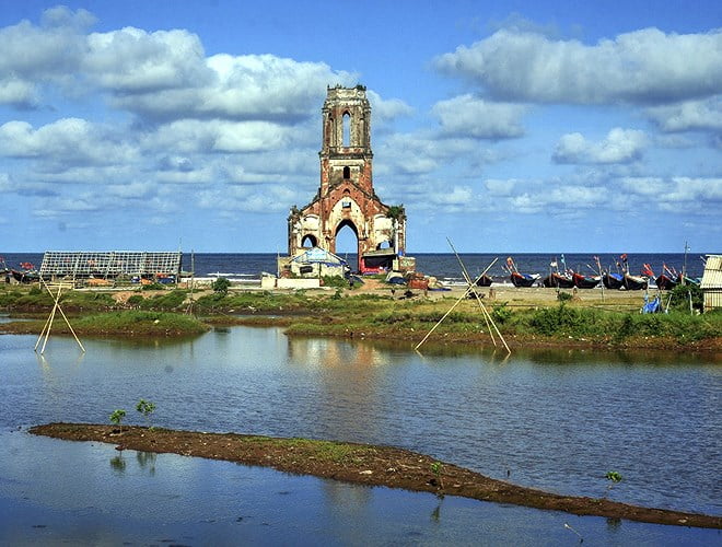 nha tho do nam dinh2 - Vẻ đẹp hoang sơ của nhà thờ đổ Nam Định