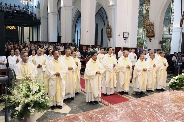 16228 khoa v 14 - Thánh lễ tạ ơn kỷ niệm 18 năm linh mục của 9 linh mục khóa V