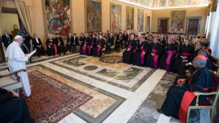 bo truyen thong khoa hop toan the 1 1 750x422 - Bộ Truyền Thông Vatican: Khóa họp toàn thể