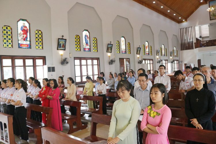 16391 glv 4 750x500 - Giáo lý viên hạt Chính tòa mừng lễ quan thầy Têrêsa tại giáo xứ Cổ Nhuế